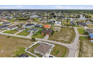 3425 19TH TERRACE, CAPE CORAL, FL 33993 - MLS#MFRC7525875