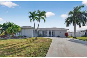 918 Se 35th St, CAPE CORAL