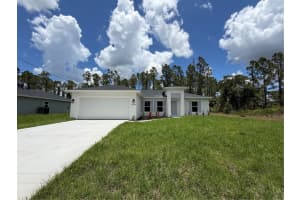 8084 Larrimore Ave, NORTH PORT