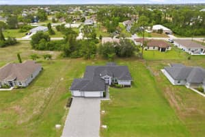 1024 33RD LANE, CAPE CORAL, FL 33909 - MLS#MFRC7526877