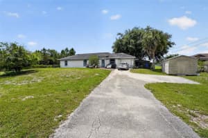 2760 39TH AVENUE, NAPLES, FL 34120 - MLS#MFRC7526929