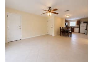 2702 HIDDEN LAKE DRIVE, SARASOTA, FL 34237 - MLS#MFRC7527047