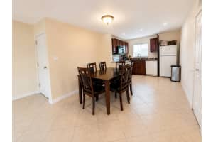 2702 HIDDEN LAKE DRIVE, SARASOTA, FL 34237 - MLS#MFRC7527047