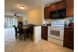 2702 HIDDEN LAKE DRIVE, SARASOTA, FL 34237 - MLS#MFRC7527047