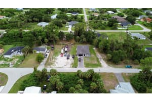 3715 TEAKWOOD STREET, FORT MYERS, FL 33905 - MLS#MFRC7527209