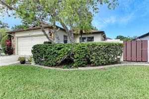 601 Cherrywood Dr, Englewood, FL 34223, Sold 03/09/17