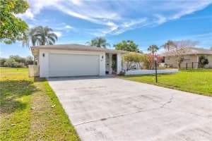 37 OAKLAND HILLS PLACE, ROTONDA WEST, FL 33947 - MLS#MFRD6111147
