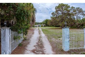 1628 Bayshore Dr, Englewood, FL 34223, Sold 03/11/22