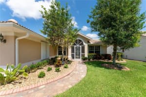 8276 Parkside Dr, Englewood, FL 34224, Sold 10/28/21