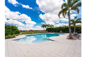19352 Bluff Dr, Venice, FL 34292, Sold 10/15/21