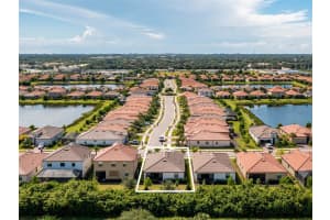 19352 Bluff Dr, Venice, FL 34292, Sold 10/15/21