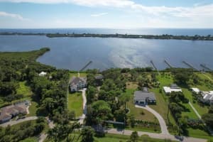 1089 Bayshore Dr, Englewood, FL 34223, Sold 07/07/22