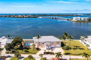 1460 Lemon Bay Dr, Englewood, FL 34223, Sold 12/29/21