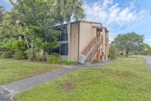 18 Quails Run Blvd, Englewood, FL 34223, Sold 01/14/22