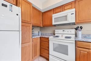 18 Quails Run Blvd, Englewood, FL 34223, Sold 01/14/22