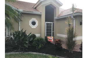 8377 Parkside Dr, Englewood, FL 34224, Sold 01/14/22
