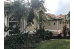 8377 Parkside Dr, Englewood, FL 34224, Sold 01/14/22