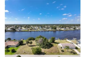 834 ELLICOTT CIR NW, PORT CHARLOTTE, FL 33952 - MLS#MFRD6123062