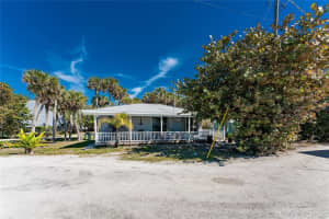 4072 N Beach Rd, Englewood, FL 34223, Sold 03/16/22
