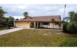 1950 Bayshore Dr, Englewood, FL 34223, Sold 04/15/22