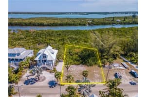 7395 PALM ISLAND DR #Lot 22, PLACIDA, FL 33946 - MLS#MFRD6124819