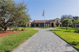 1035 Bayshore Dr, Englewood, FL 34223, Sold 06/16/22