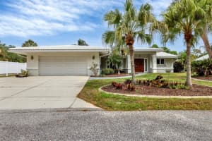 1245 HIGHLAND AVE, ENGLEWOOD, FL 34223 Sold 07/28/22