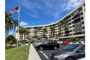 5855 MIDNIGHT PASS RD #621, SARASOTA, FL 34242 Sold 10/07/22