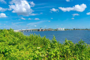 1451 BEACH RD #302, ENGLEWOOD, FL 34223 Sold 01/25/23