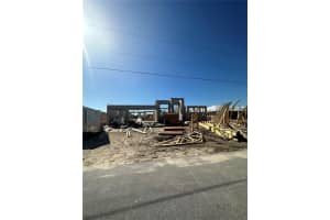 17216 Gulfspray Cir