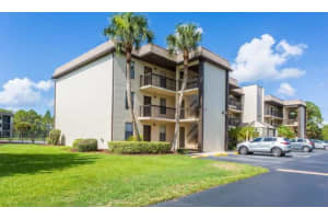 1999 KINGS HIGHWAY, PORT CHARLOTTE, FL 33980 Sold 10/25/24