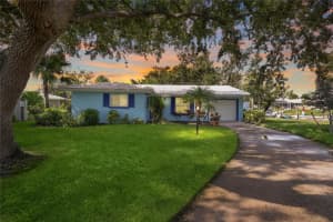 43 OAKWOOD DRIVE, ENGLEWOOD, FL 34223 Sold 10/12/23