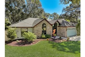 6193 BONAVENTURE COURT, SARASOTA, FL 34243 Sold 05/13/24