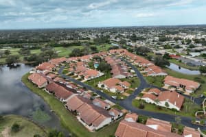 807 COUNTRY CLUB CIRCLE, VENICE, FL 34293 Sold 03/04/24