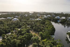 21 BAYSHORE CIRCLE, PLACIDA, FL 33946 - MLS#MFRD6134731