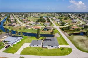 142 MARK TWAIN LANE, ROTONDA WEST, FL 33947 Sold 05/15/25