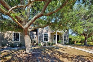 33 RIVERFRONT DRIVE, VENICE, FL 34293 Sold 01/17/25