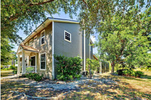 33 RIVERFRONT DRIVE, VENICE, FL 34293 Sold 01/17/25