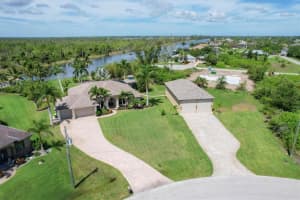 10686 HILLWOOD DRIVE, PORT CHARLOTTE, FL 33981 Sold 11/22/24