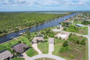 10686 HILLWOOD DRIVE, PORT CHARLOTTE, FL 33981 Sold 11/22/24