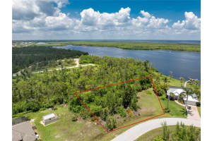 16112 LA BARGE CIRCLE, PORT CHARLOTTE, FL 33981 Sold 01/31/25