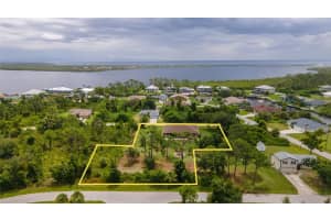 4233 REYNOLDS LANE, PORT CHARLOTTE, FL 33981 Sold 01/22/25