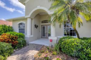 61 TOURNAMENT ROAD, ROTONDA WEST, FL 33947 Sold 10/16/24