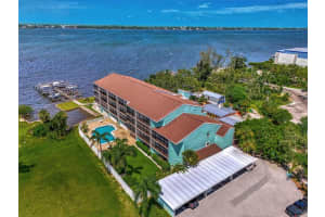 53 W Bay Heights Rd #205, ENGLEWOOD