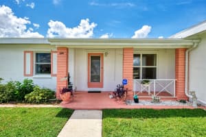 544 LINDLEY TERRACE, PORT CHARLOTTE, FL 33952 - MLS#MFRD6137890