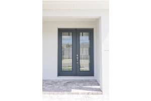 5240 WILLOW LAKE COURT, SARASOTA, FL 34233 - MLS#MFRD6137966