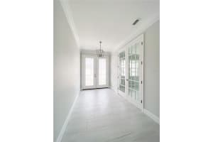 5240 WILLOW LAKE COURT, SARASOTA, FL 34233 - MLS#MFRD6137966