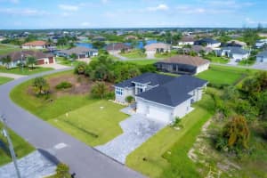 15715 VISCOUNT CIRCLE, PORT CHARLOTTE, FL 33981 - MLS#MFRD6138173