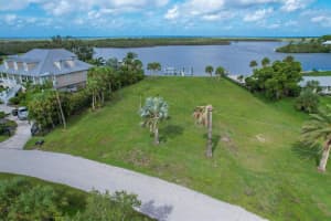 70 BUCCANEER BEND, PLACIDA, FL 33946 Sold 04/28/25