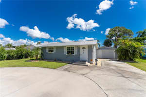 1715 RIVERSIDE DRIVE, ENGLEWOOD, FL 34223 Sold 05/15/25